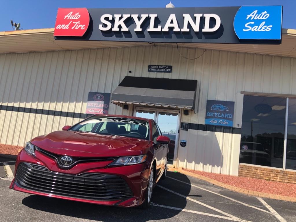 Used 2020 Toyota Camry LE with VIN 4T1C11AK7LU921236 for sale in Tuscaloosa, AL